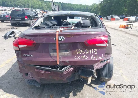 2018 Kia Forte Lx из США, поврежденный, VIN 3KPFL4A7XJE196624